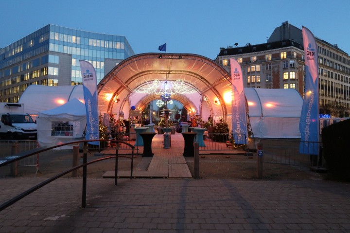 ROND- POINT SCHUMAN LIGHTS UP « THE PLACE TO BE » 